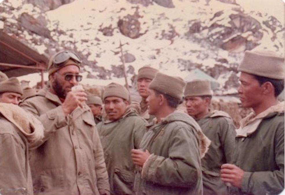 Major General J.M. Singh enjoying a hot cuppa with troops from 5 Mountain Division | Photo: Lt Gen J.M. Singh (Retd)