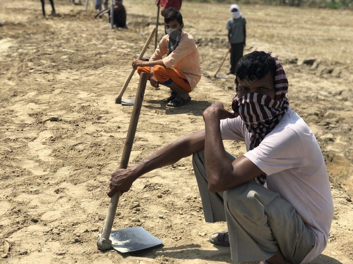 After reaching home in late March, the workers had quarantined themselves for 14 days and then started working on farmlands | Photo: Jyoti Yadav | ThePrint