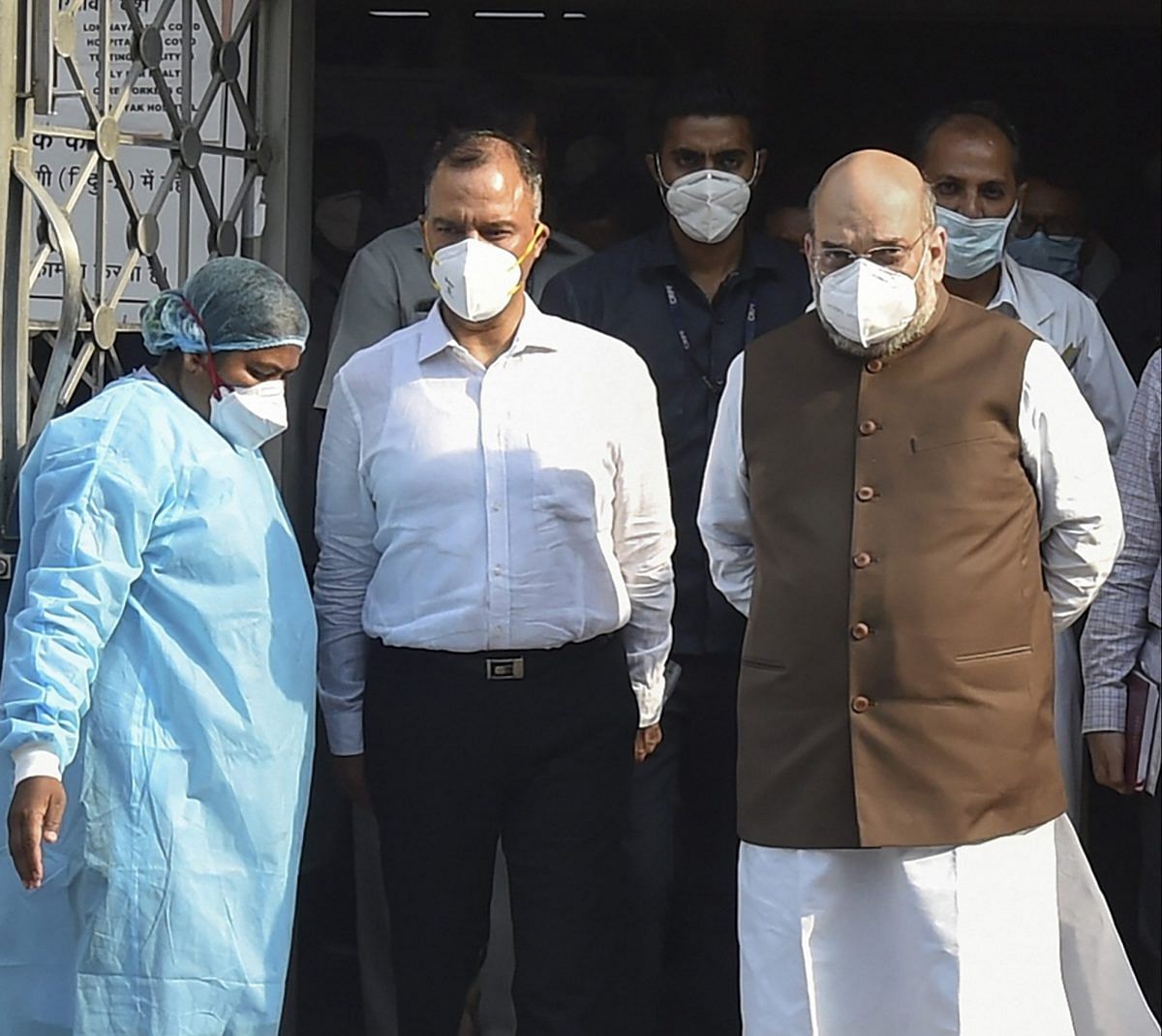 Union Home Minister Amit Shah(right) with Chief secretary of Delhi Vijay Kumar Dev visits LNJP hospital on Covid-19 preparedness, during the ongoing nationwide lockdown, in New Delhi, Monday. | PTI