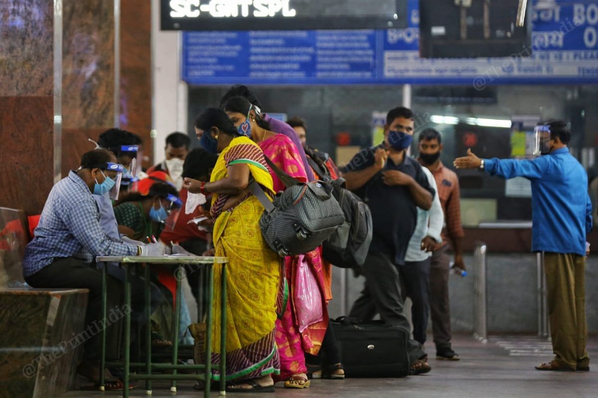 After reaching Vijayawada by train, people register for the swab test | Phpto: Suraj Singh Bisht | ThePrint