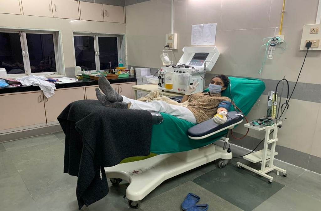 Actress Zoa Morani donates plasma | @zoamorani | Twitter