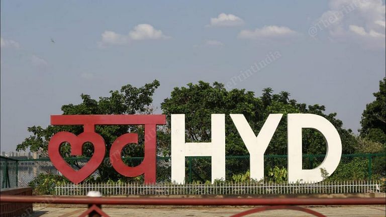 Autos bursting with passengers, crowded markets — Hyderabad flouts social distancing norms
