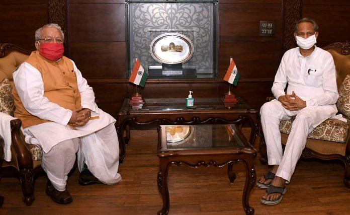 File photo of Rajasthan Governor Kalraj Mishra with CM Ashok Gehlot (right) | ANI