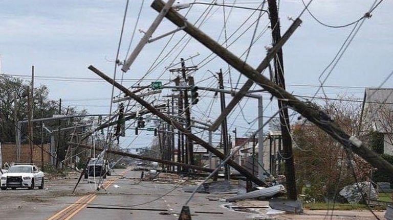 Trump tours Louisiana & Texas to survey damage caused by Hurricane Laura