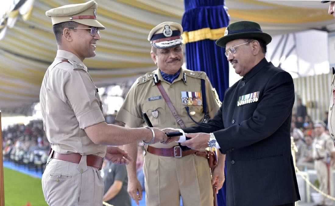 With 7 Police Gallantry Medals In 4 Years This CRPF Officer Makes History with-7-police-gallantry-medals-in-4-years-this-crpf-officer-makes-history