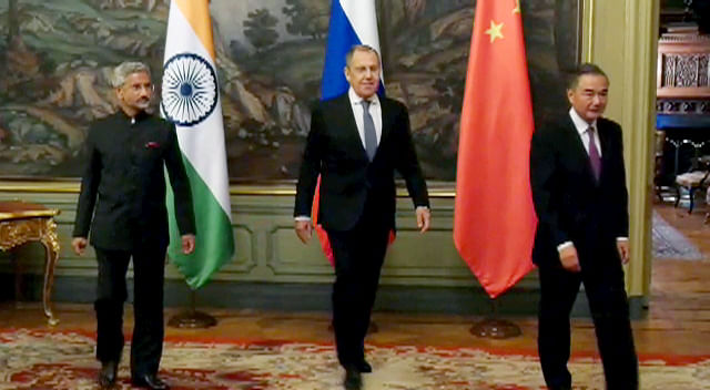 External Affairs Minister S. Jaishankar with his Russian and Chinese counterparts, Sergey Lavrov (C) and Wang Yi (R), respectively, during the meeting of SCO foreign ministers in Moscow Thursday | ANI