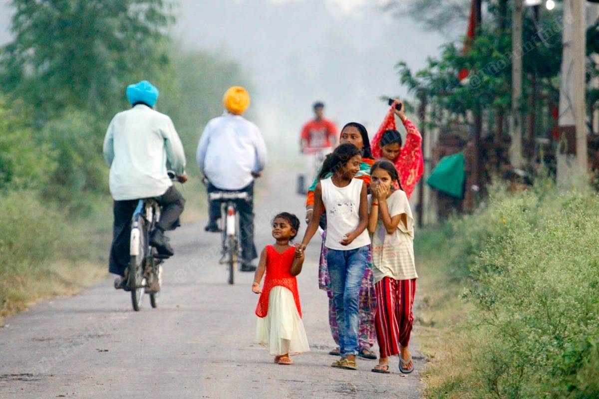 Children walk around without masks in Punjab | Praveen Jain | ThePrint