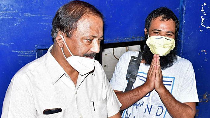 Congress leader Pradeep Mathur escorted Dr Kafeel Khan (right) upon the latter's release from Mathura jail Tuesday | Photo: ANI