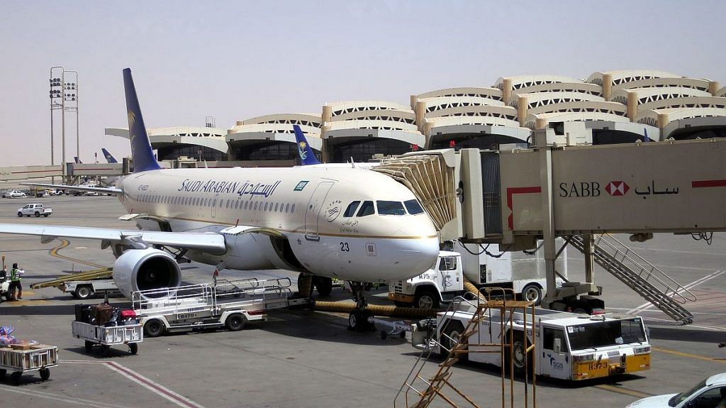 A Saudi Arabia airlines plane stands at Riyadh Airport | Commons