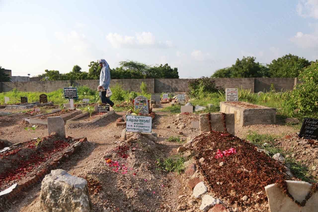 The Popatpara Kabristan is the largest government-run burial ground for Muslims | Photo: Manisha Mondal | ThePrint