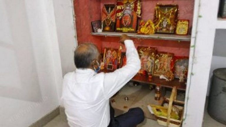 CBI Judge SK Yadav offers prayers, spends time with family before Babri Masjid verdict