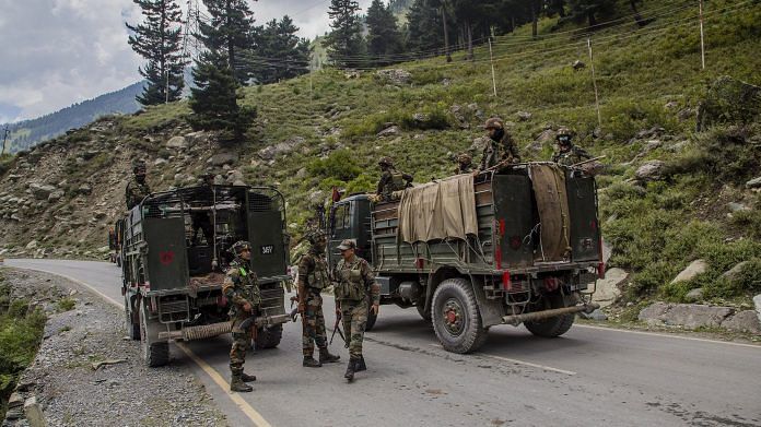 Indian army convoy carrying reinforcements and supplies, drive towards Leh, on 2 September in Gagangir | Photo via Bloomberg