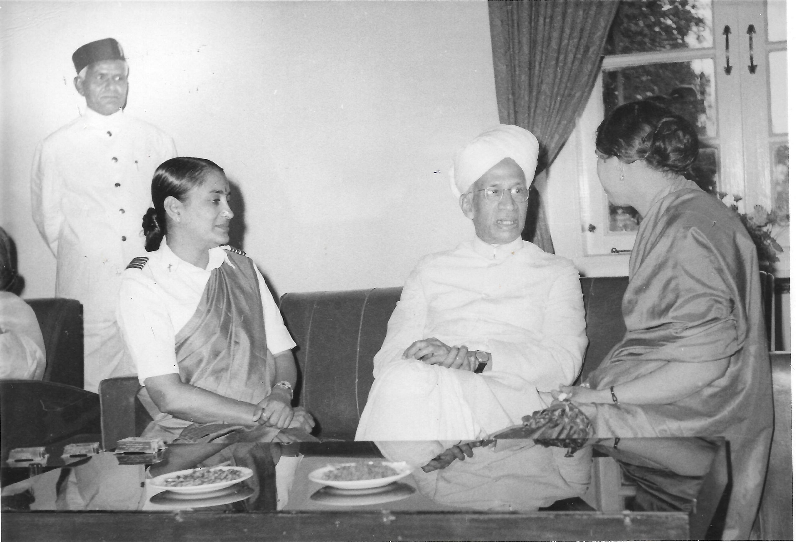 Vijayalakshmi Ramanan (left) with former president Sarvepalli Radhakrishnan | By special arrangement