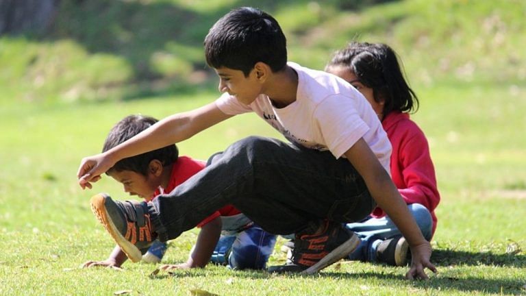 Let your children play in the green outdoors for just a month, watch immunity grow