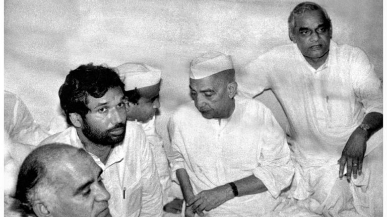 Frying pakoras for journalists, a rakhi from Phoolan Devi — Ram Vilas Paswan’s life, in photos