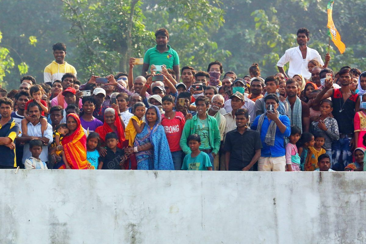 People in Bihar village stand without social distancing | Photo: Praveen Jain | ThePrint