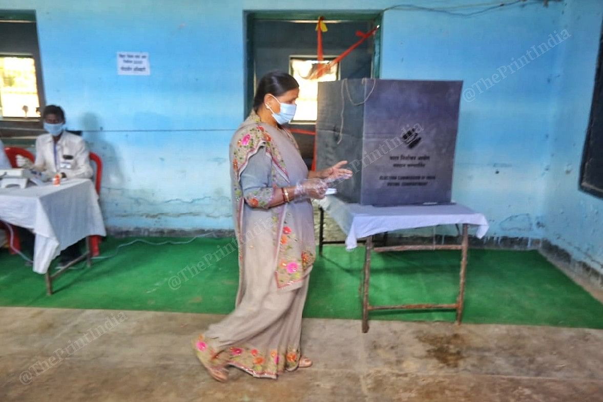 Former Bihar CM Rabri Devi before casting her vote at Folding Station Veterinary Ground | Praveen Jain | ThePrint