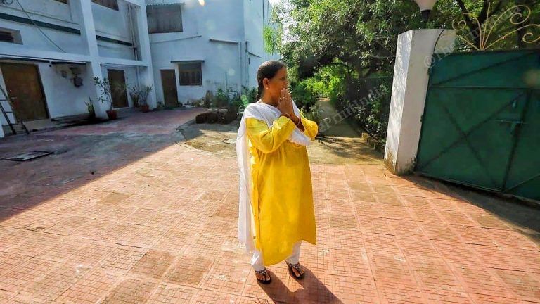 RJD’s lantern of hope — Rabri Devi prays for Tejashwi Yadav as he campaigns for third phase