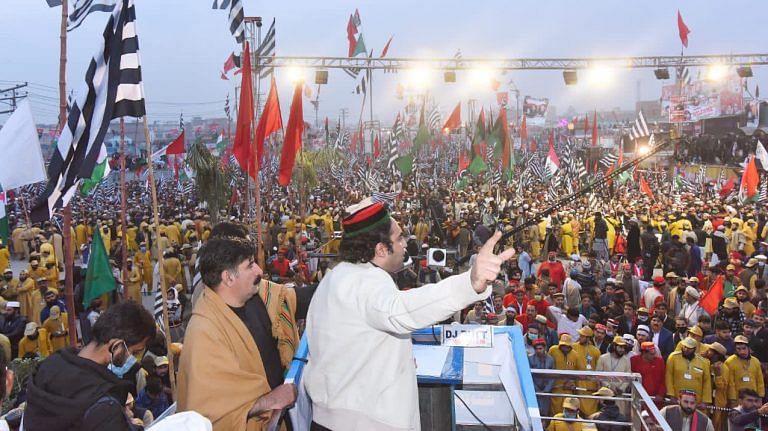 Imran Khan govt, opposition in blame game as Pakistan sees Covid cases surge