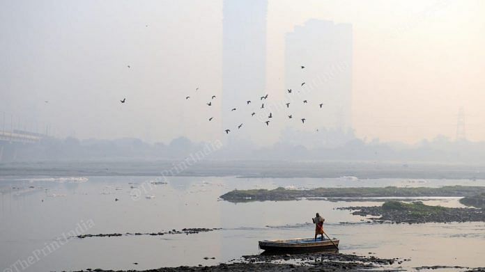 Smog fills the air around the Yamuna in Delhi-NCR in November, 2020 | Photo: Suraj Singh Bisht | ThePrint