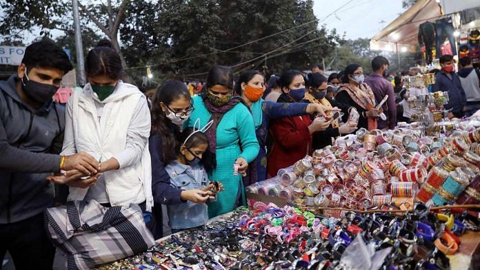 Representational image of a crowd of shoppers at New Delhi's Sarojini Nagar market | Photo: ANI