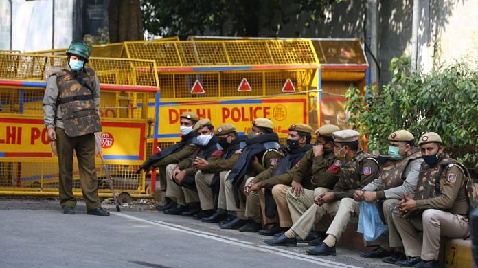 Delhi Police personnel seen outside Arvind Kejriwal's residence in New Delhi on 8 December
