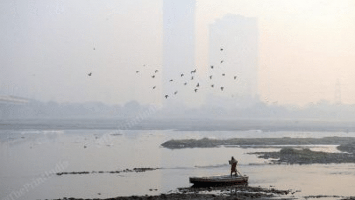 Smog fills the air around the Yamuna in Delhi-NCR | Photo: Suraj Singh Bisht | ThePrint