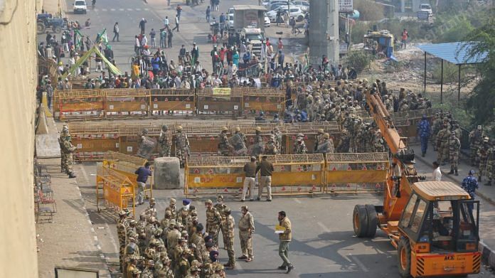 Delhi Police puts up barricades as farmers protest at the Delhi-Ghazipur border on 1 December, 2020. | Photo: Suraj Singh Bisht | ThePrint