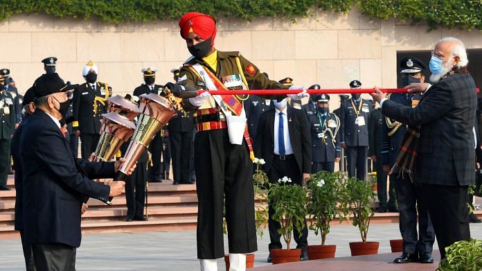 PM Narendra Modi at the Vijay Divas commemoration at the National War Memorial in New Delhi, on 16 December, 2020 | @narendramodi | Twitter