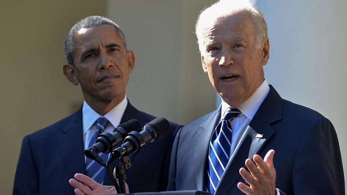 File photo of Joe Biden and Barack Obama | Photo: Mike Theiler | Photo via Bloomberg