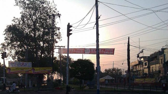 Electric wires hanging from poles in Lahore | Commons