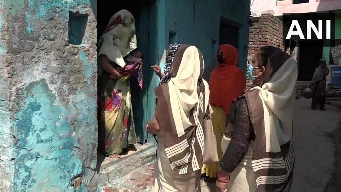 ASHA workers in UP amid the Covid-19 pandemic | Twitter | @ANINewsUP