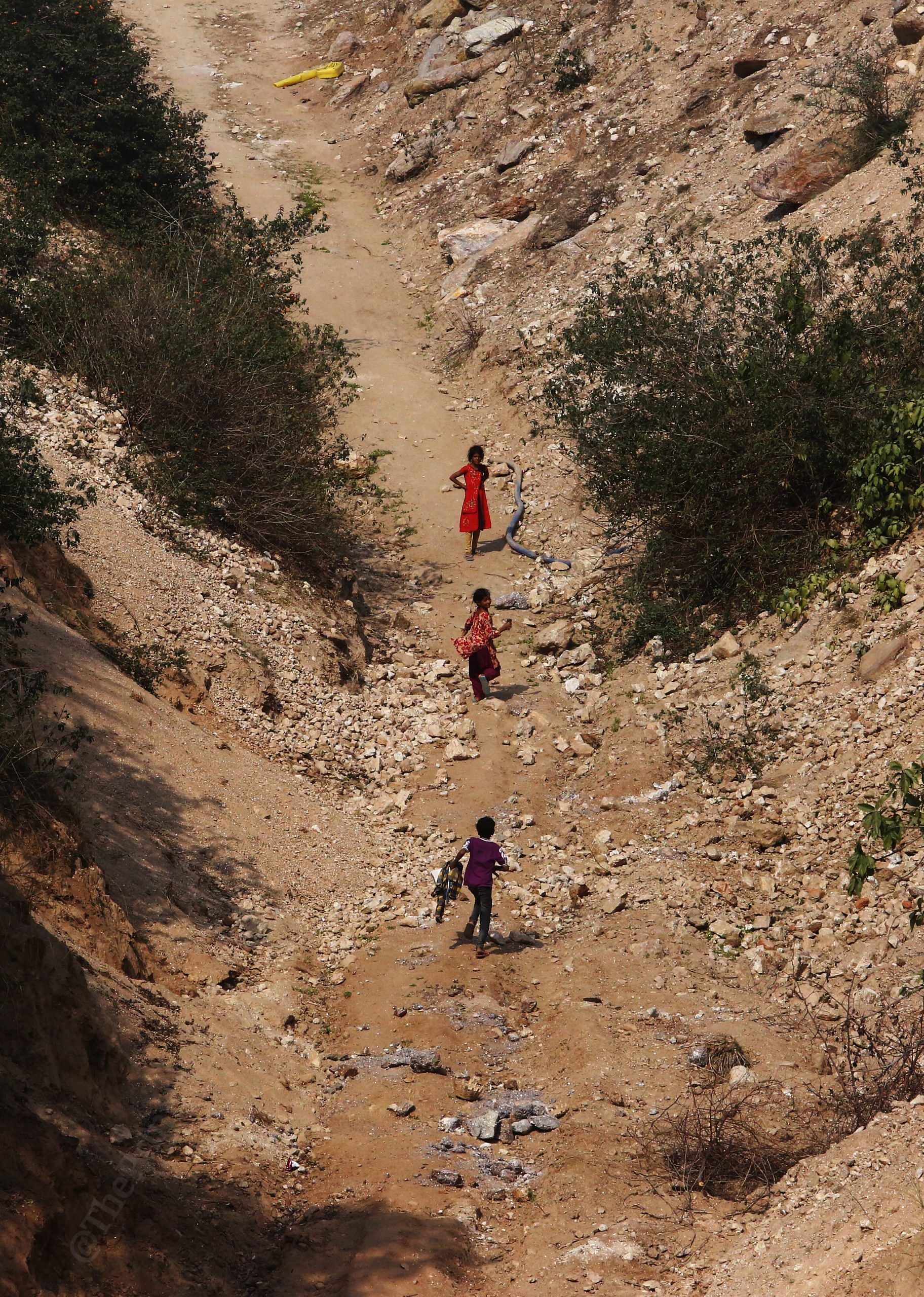 Children in the abandoned Bergiyatari mine | Photo: Praveen Jain | ThePrint