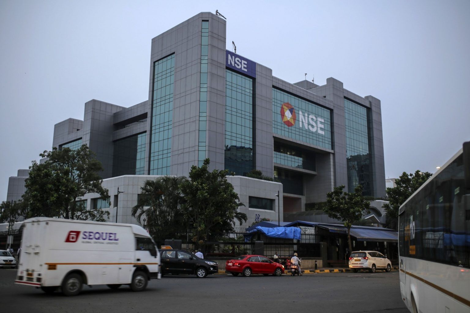 NSE trading resumes after over 4 hours, technical glitch resolved