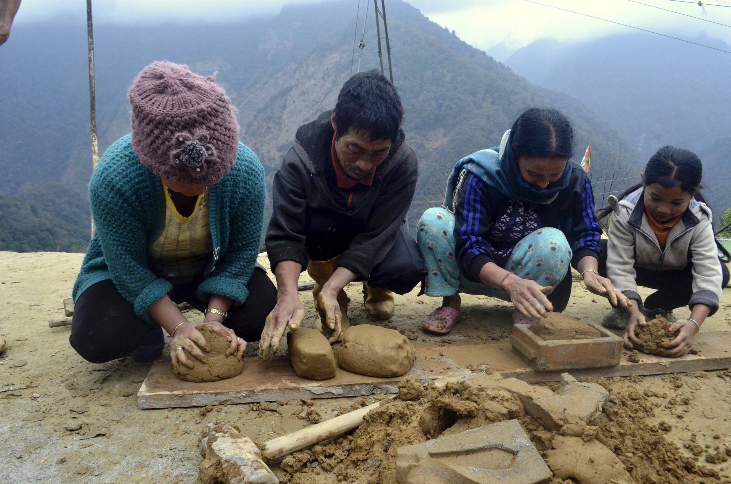 People making bricks during training | WWF