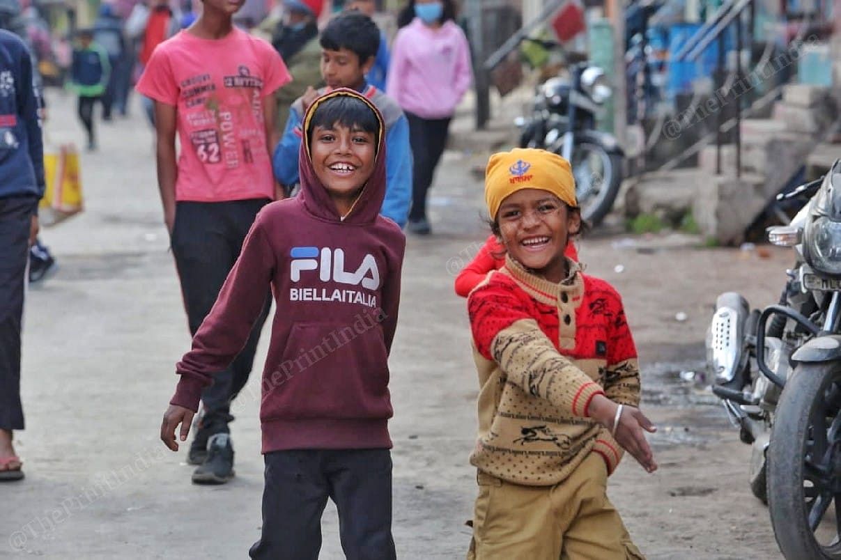 Children out playing at Bara Bazar | Praveen Jain | ThePrint