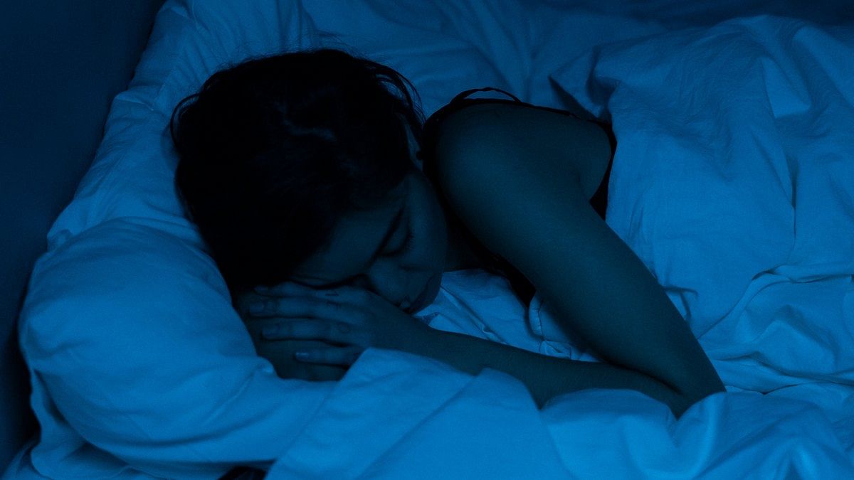 Sleeping after midnight is bad for your health, so is going to bed before  10pm, finds study