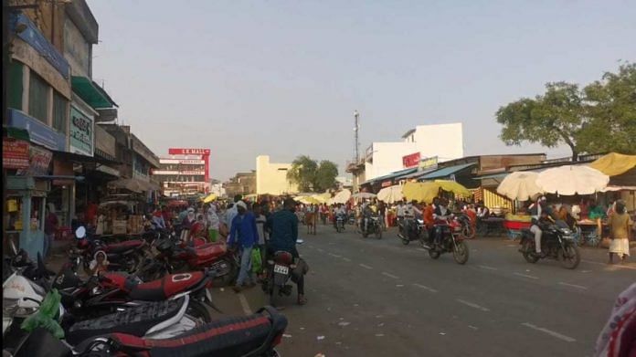 The busy town centre in Amravati's Dharni | Angana Chakrabarti | ThePrint