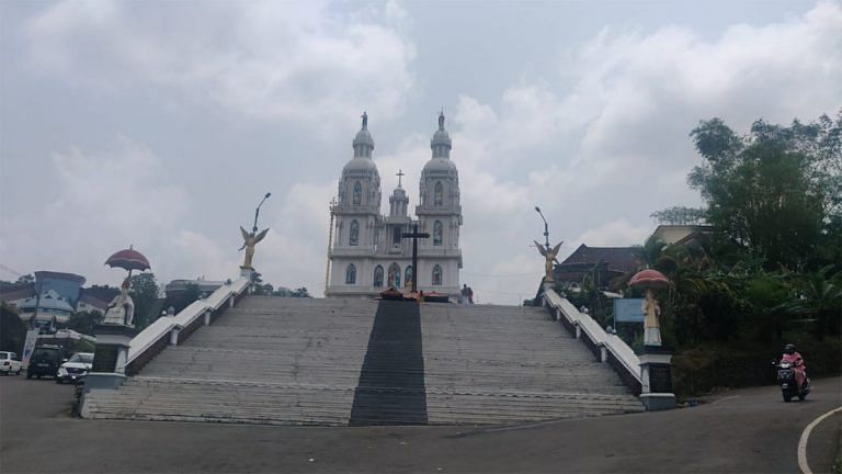 Tensions between Kerala Muslims and Christians need to be sorted. The Sangh is watching