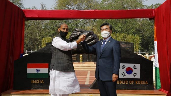 Defence Minister Rajnath Singh and Minister of National Defence of South Korea Suh Wook at the inauguration of the Indo-Korean Bilateral Friendship Park in Delhi cantonment, on 26 March 2021 | Twitter/@DefenceMinIndia