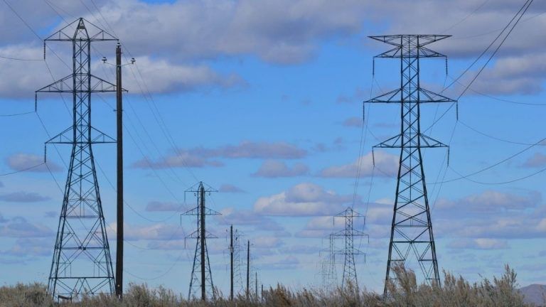 Why the ongoing spectrum auction is different from the last round 5 years ago