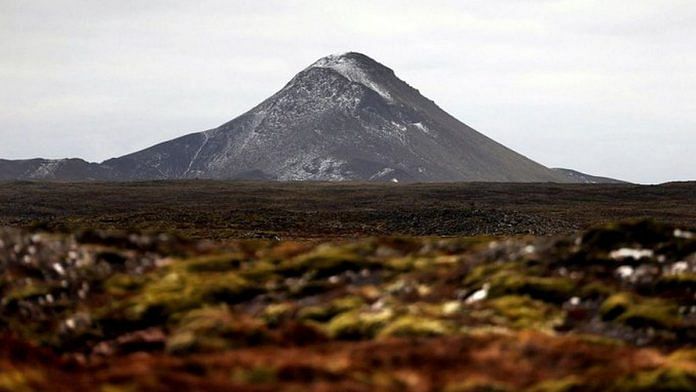 Strong signs of a potential volcano eruption near Keilir on Reykjanes peninsula were found | Twitter | @gislio