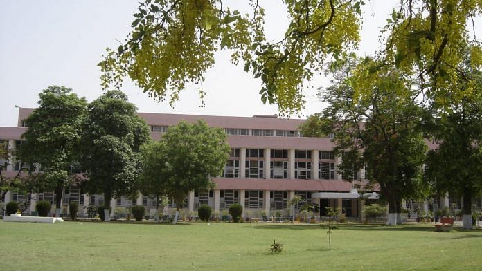 The Postgraduate Institute of Medical Sciences (PGIMS) in Rohtak | Photo: http://www.pgimsrohtak.ac.in/campus.htm