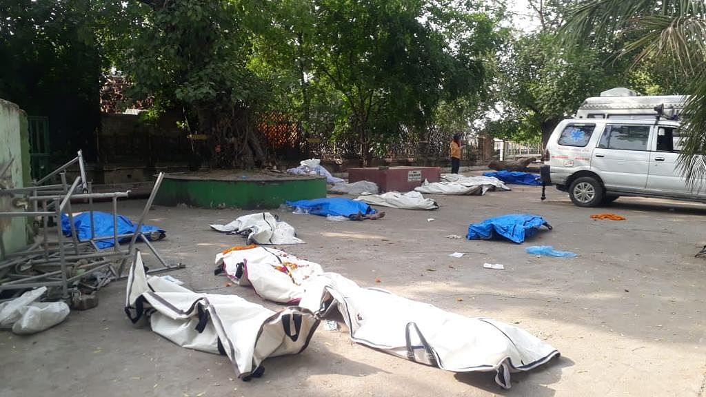 Bodies lying at the Bhairav Ghat crematorium Thursday evening | Photo: Moushumi Das Gupta/ThePrint