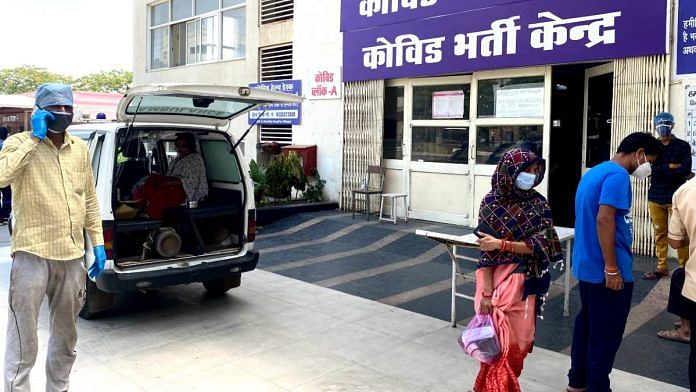 A patient waits inside an ambulance at the Hamidia hospital in Bhopal | Revathi Krishnan | ThePrint