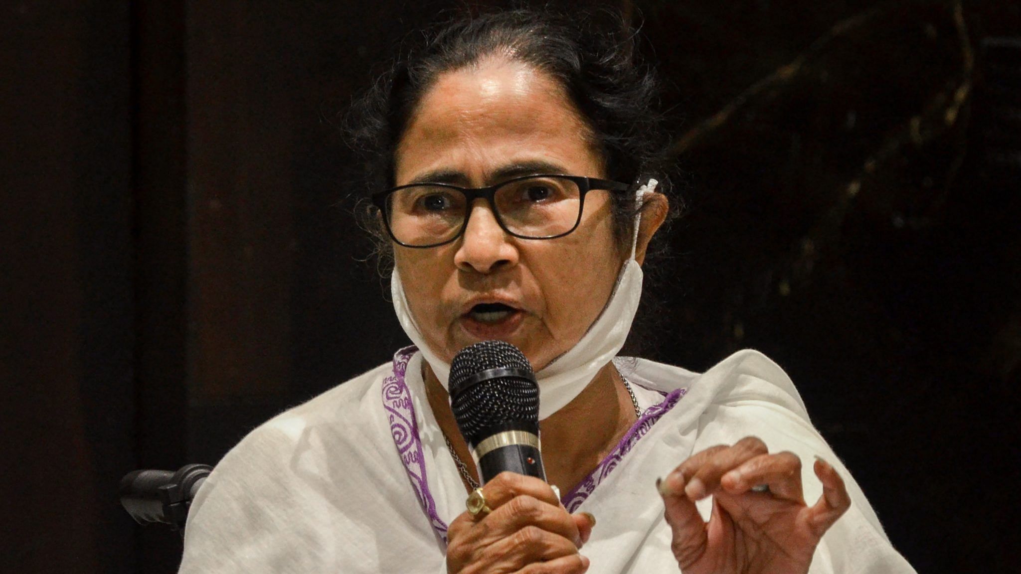 Mamata Banerjee Reaches Out To Pm Modi For Additional Vaccines Medicines 5825