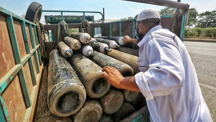 Oxygen cylinder being brought to the Rehman Trust's office | Praveen Jain | ThePrint