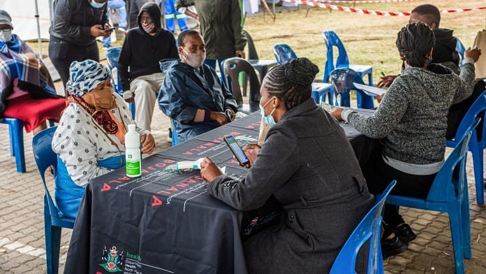 Elderly residents register for the Covid-19 vaccination program outside the Bonang Community Health Centre, in Brits, South Africa | Photographer: Waldo Swiegers/Bloomberg