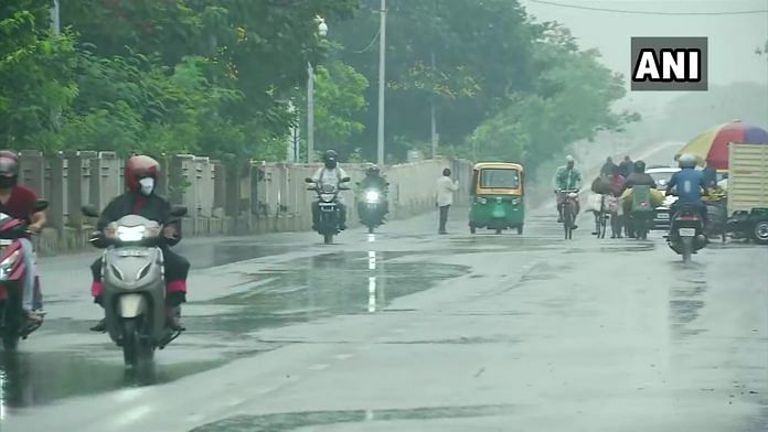 Odisha's Bhubaneswar receives rainfall due to cyclone Yaas on 25 May, 2021 | Twitter/ANI