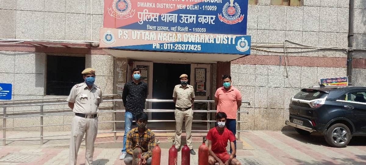 The two arrested from Dwarka for sending fire extinguishers instead of oxygen cylinders | Photo by special arrangement